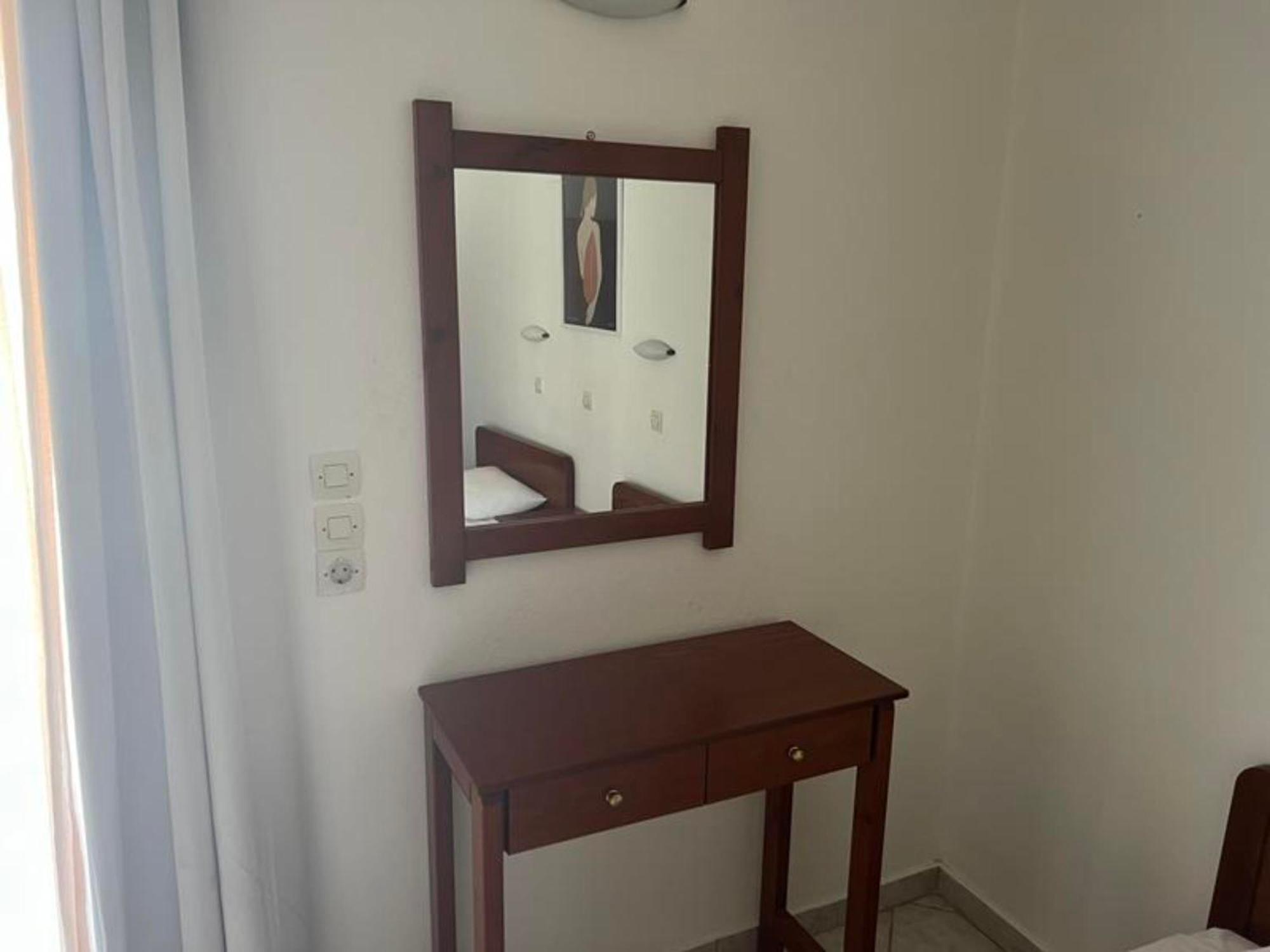 Trident And Apartment Kavos